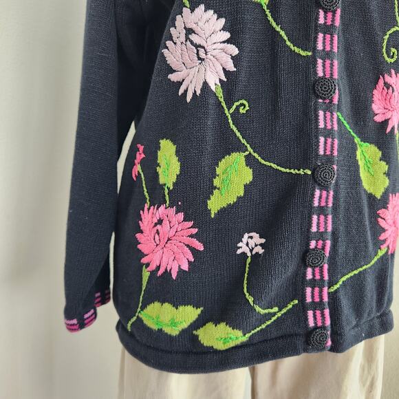 90s Storybook Knits Black Floral Embroidered Cardigan Button Front Sweater L - Picture 6 of 10
